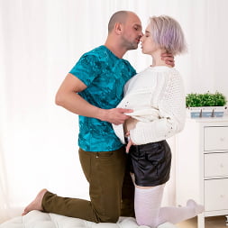Alice Klay, Anal Debut