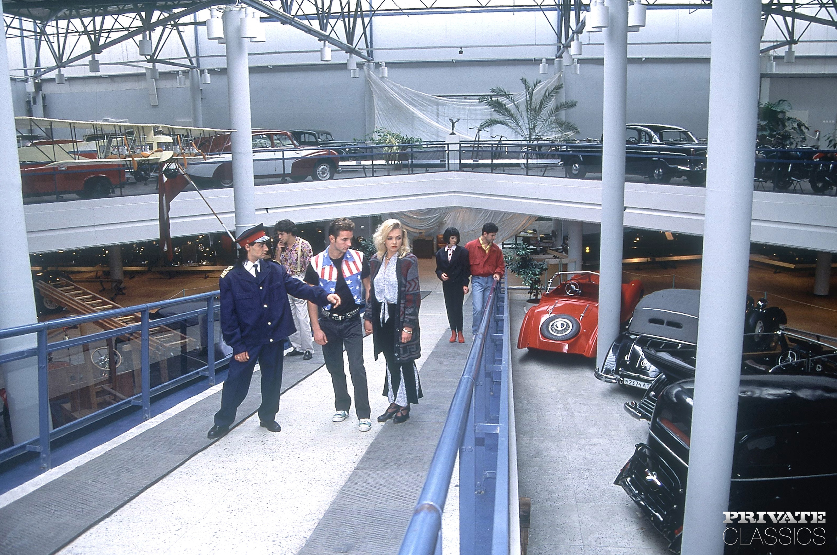 Eve and Stasha, Hollywood Cars