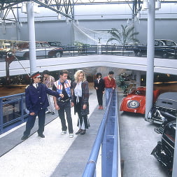 Eve and Stasha, Hollywood Cars